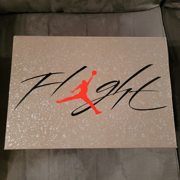 Jordan 4 Taupe Haze size 7 - Picture 5 of 5